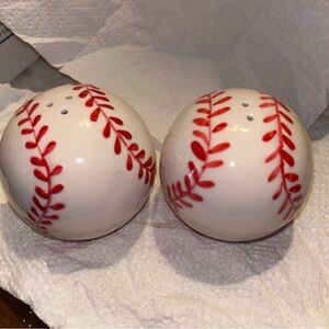 BASEBALL SALT AND PEPPER SHAKERS - PLAY BALL!!